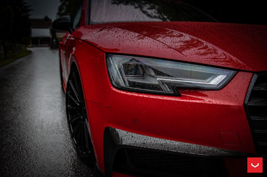 Детали экстерьера Audi S4 Avant on Vossen Wheels (VFS-2) 2019 года  (фото 13 из 37)